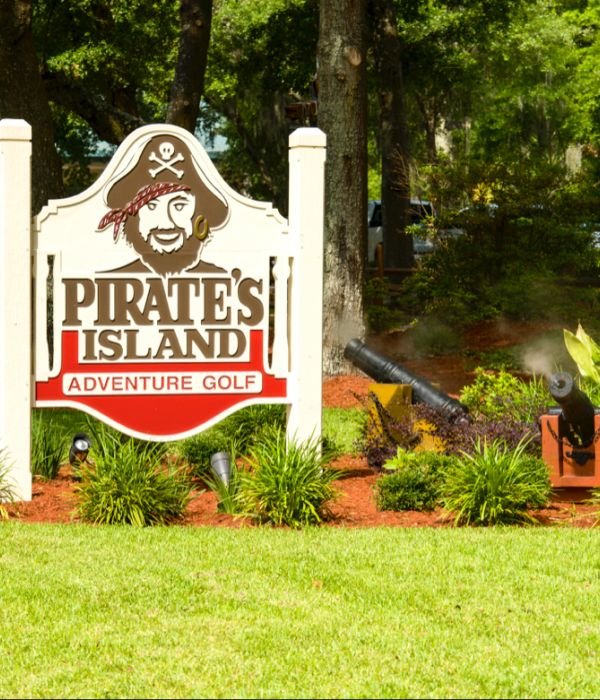 Pirate's Island Adventure Golf Image